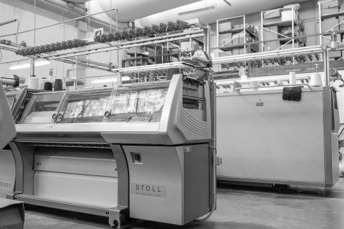 produzione maglieria italiana dettaglio macchina maglieria maglificio FMF