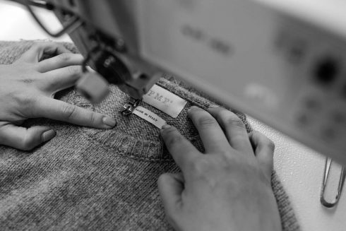 dettaglio etichetta maglieria made in italy maglificio FMF